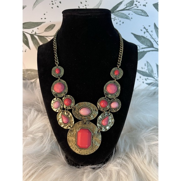 Ruby Rd. Jewelry - Ruby Rd. Vintage Pink Red Cabochon Bib Statement Necklace Boho-Chic Hammered